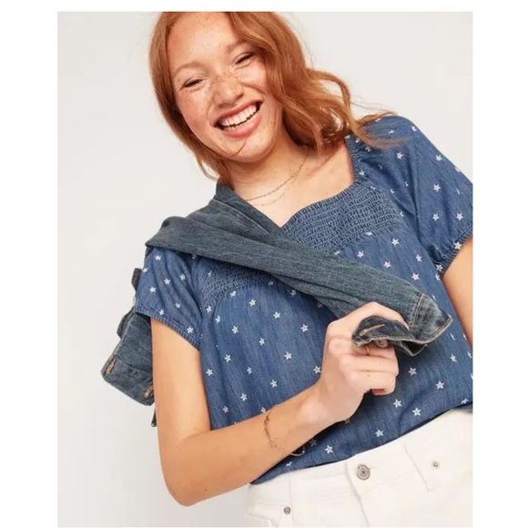 Old Navy smocked yoke embroidered top - Picture 3 of 3